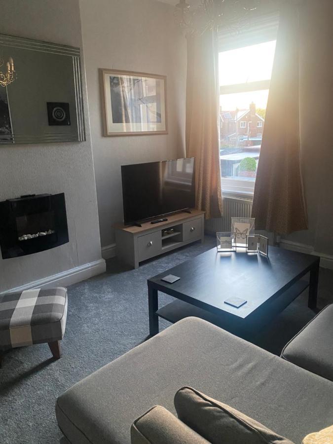 1 Bedroom Spacious Apartment Lytham St Annes Dış mekan fotoğraf